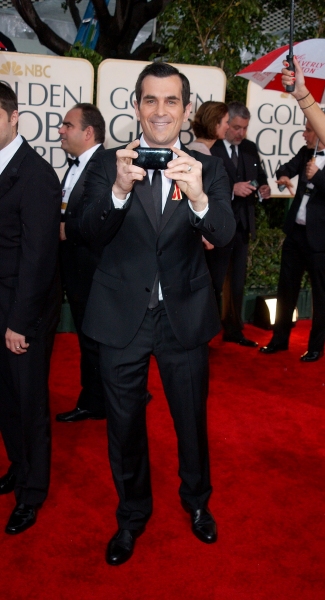 Photo Coverage: Golden Globe Awards Arrivals Part 1 Image