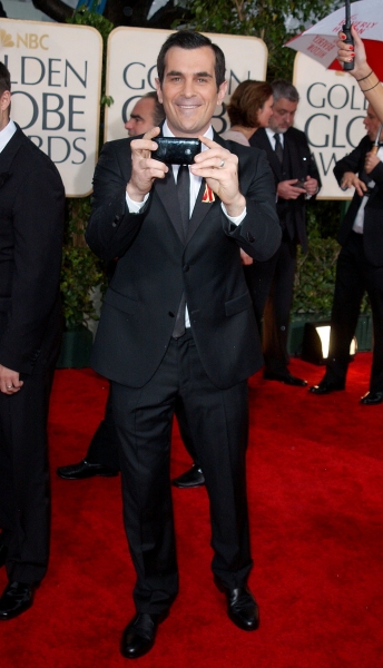 Photo Coverage: Golden Globe Awards Arrivals Part 1 Image