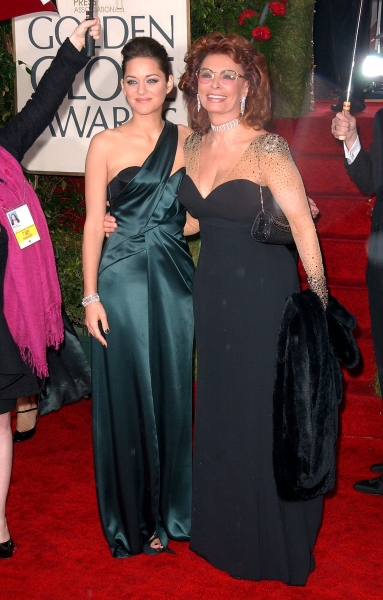 Photo Coverage: Golden Globe Awards Arrivals Part 2 Image