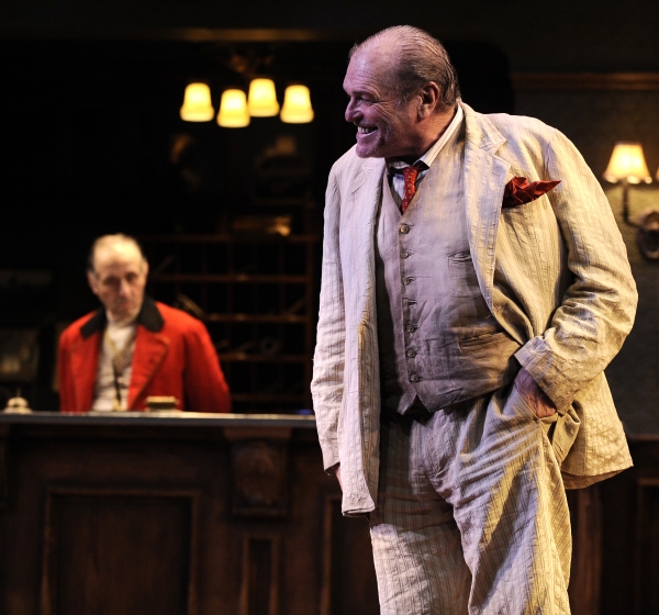 Photo Flash: Goodman Theatre Presents HUGHIE/KRAPP'S LAST TAPE Image