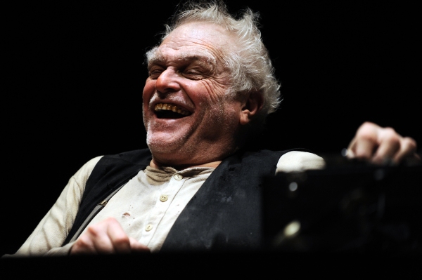 Photo Flash: Goodman Theatre Presents HUGHIE/KRAPP'S LAST TAPE Image