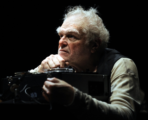 Photo Flash: Goodman Theatre Presents HUGHIE/KRAPP'S LAST TAPE Image