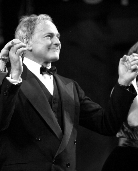 Photo Coverage: PRESENT LAUGHTER Opening Night Curtain Call Image