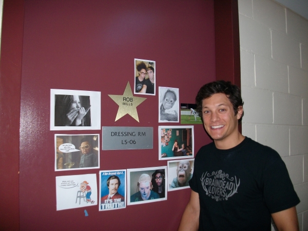 Photo Coverage: Backstage at WICKED, Spotlight on 'Fiyero' Rob Mills Image