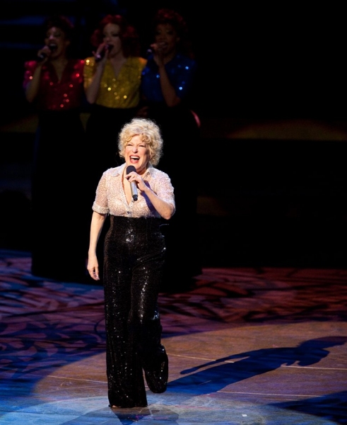 Photo Coverage: Bette Midler Ends Las Vegas Run Image