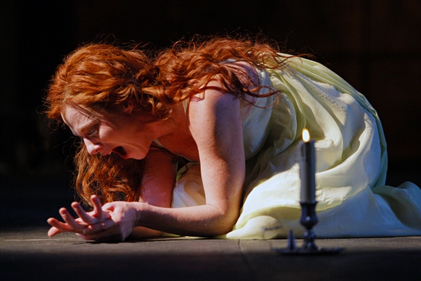 Photo Flash: Guthrie's MACBETH Image