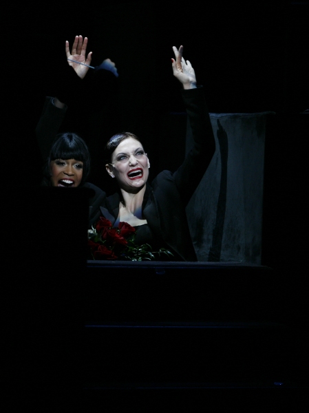Photo Coverage: Michelle Williams Bows in CHICAGO Image