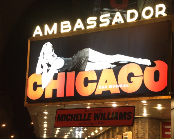Photo Coverage: Michelle Williams Bows in CHICAGO Image