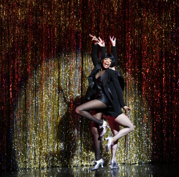 Photo Coverage: Michelle Williams Bows in CHICAGO Image