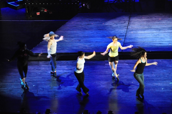 Photo Coverage: Beacon Theatre Welcomes Cirque Du Soleil's BANANA SHPEEL Image