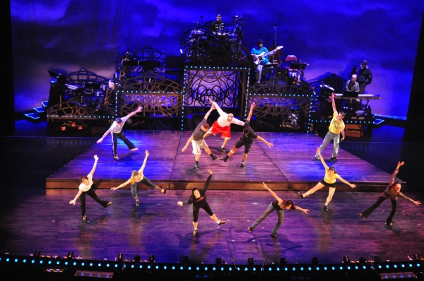 Photo Coverage: Beacon Theatre Welcomes Cirque Du Soleil's BANANA SHPEEL Image