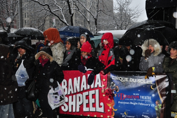 Photo Coverage: Beacon Theatre Welcomes Cirque Du Soleil's BANANA SHPEEL Image