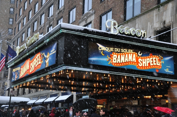 Photo Coverage: Beacon Theatre Welcomes Cirque Du Soleil's BANANA SHPEEL Image