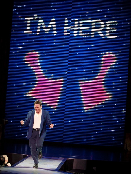 Photo Coverage Exclusive: Jason Alexander Stars as Donny Clay in Vegas Image