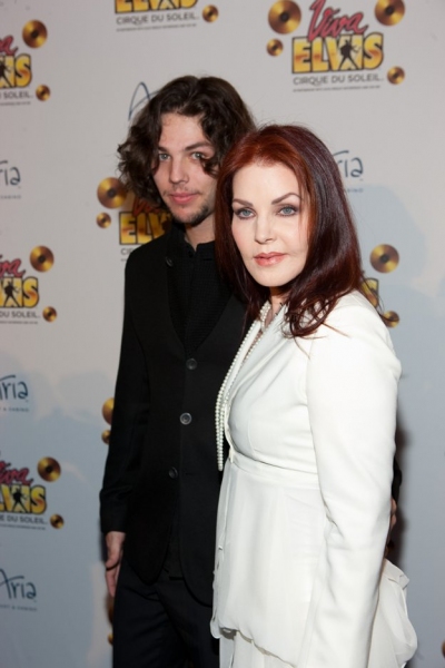 Photo Coverage: Cirque Du Soleil VIVA ELVIS Premieres in Las Vegas Image
