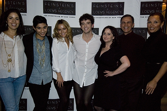 Michael Urie And Becki Newton & the cast of Ugly Betty Photo