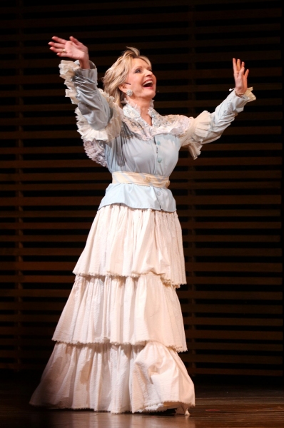 Photo Coverage: BROADWAY BACKWARDS 5 - The Woman Image