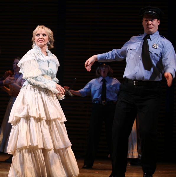 Photo Coverage: BROADWAY BACKWARDS 5 - The Woman Image