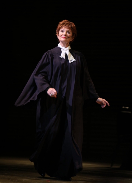 Photo Coverage: BROADWAY BACKWARDS 5 - The Woman Image