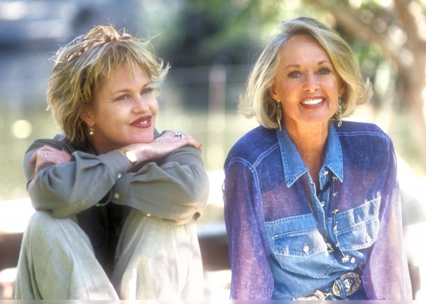 Photo Flash: Melanie Griffith Honors Mom Tippi Hedren with Achievement Award, 3/20 Image