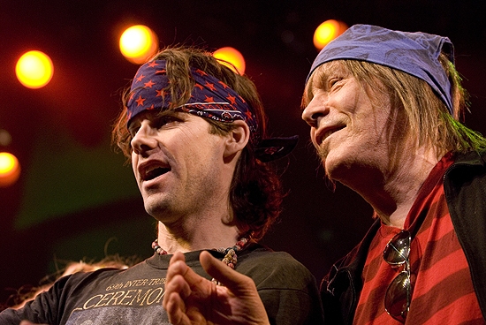 Photo Coverage: Original Cast of HAIR Revival Plays Final Show Before London! Image