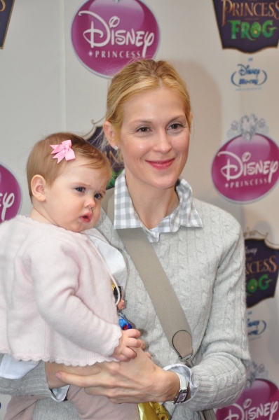 Kelly Rutherford with daughter, Helena Photo