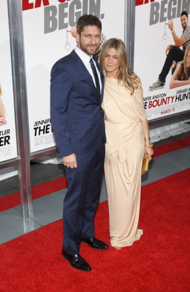 Gerard Butler & Jennifer Aniston Photo