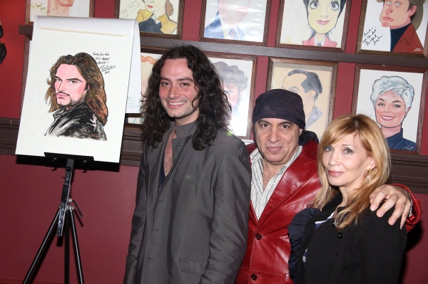 Photo Coverage: Constantine Maroulis Gets Sardi's Caricature Image