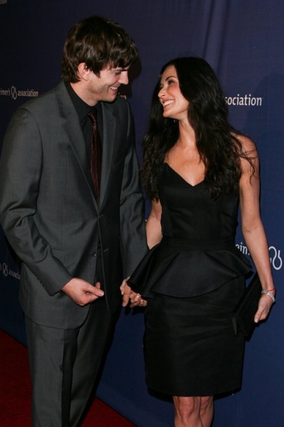 Photo Coverage: Pierce, Moore, Kutcher et al at 'A Night at Sardi's' Alzheimer's Benefit Image