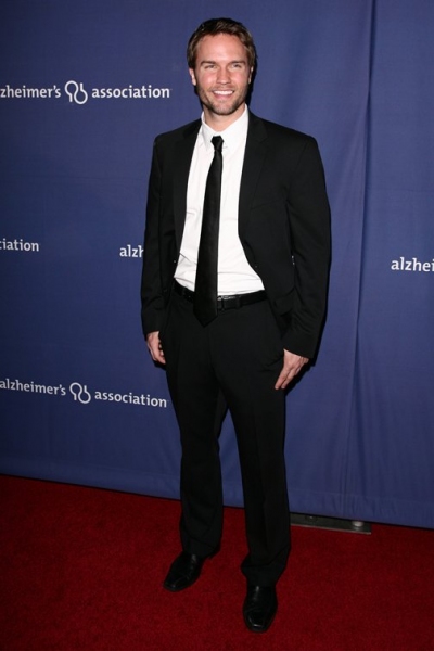 Photo Coverage: Pierce, Moore, Kutcher et al at 'A Night at Sardi's' Alzheimer's Benefit Image