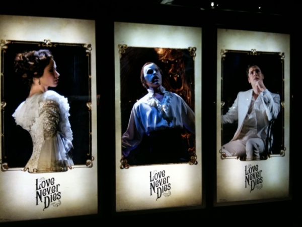 Photo Flash: New 'Front of House' Artwork for LOVE NEVER DIES in London Image