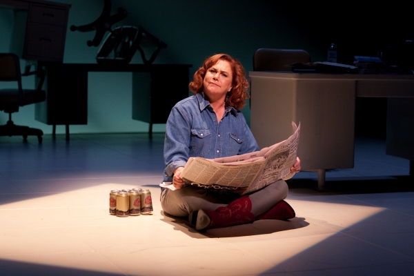 Photo Flash: Philadelphia Theatre Co Presents Kathleen Turner In RED HOT PATRIOT Image