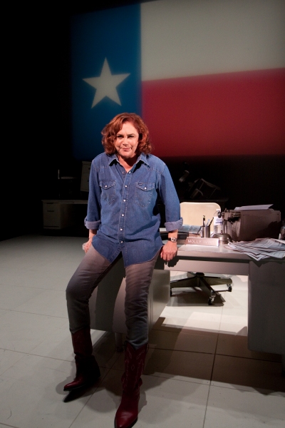 Photo Flash: Philadelphia Theatre Co Presents Kathleen Turner In RED HOT PATRIOT Image