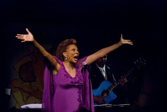 Photo Coverage: Leslie Uggams Opens at the Cafe Carlyle 
