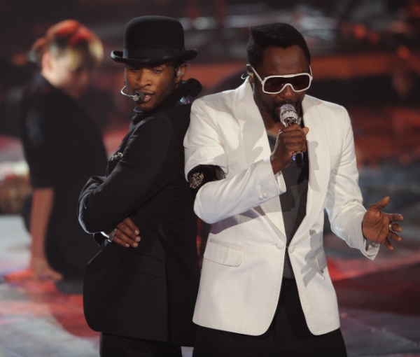 Photo Flash: Usher, Diddy, will.i.am & More On AMERICAN IDOL! Image