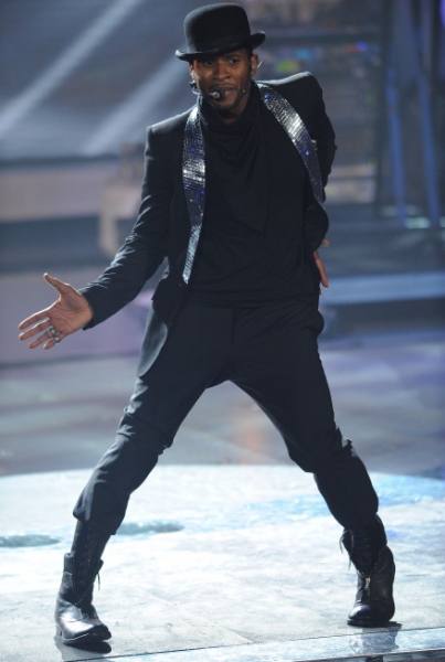 Photo Flash: Usher, Diddy, will.i.am & More On AMERICAN IDOL!  Image