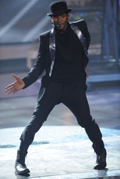 Photo Flash: Usher, Diddy, will.i.am & More On AMERICAN IDOL! Image