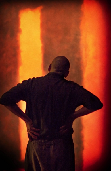 Photo Flash: RED Opens on Broadway Tonight, 4/1 Image