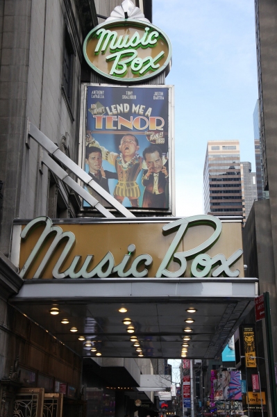 Photo Coverage: LEND ME A TENOR Red Carpet Part 1 Image