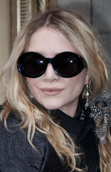 Photo Coverage: LEND ME A TENOR Red Carpet Part 1 Image