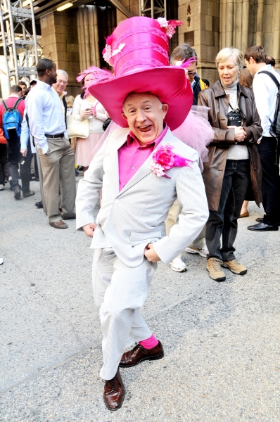 Photo Flash: Leslie Jordan Spends A Big Day In NYC Image