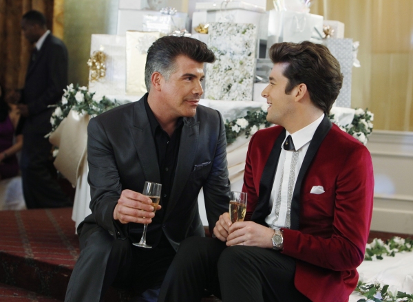 Photo Flash: Sneak Peek - Bryan Batt Guest Stars on 'Ugly Betty,' 4/7 Image