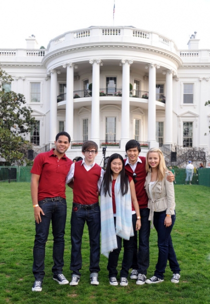 Photo Flash: GLEE Cast Performs At White House Easter Egg Roll 2010 Image
