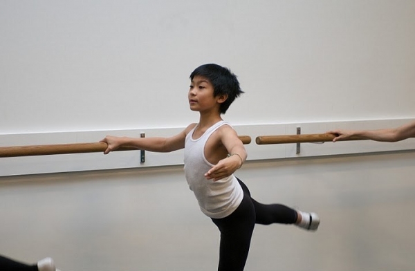 Photo Flash: BILLY ELLIOT in Chicago Image