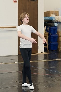 Photo Flash: BILLY ELLIOT in Chicago Image