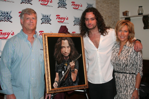 Photo Coverage: Stars Celebrate ROCK OF AGES Anniversary & Constantine Maroulis Portrait at Tony di Napoli's! Image