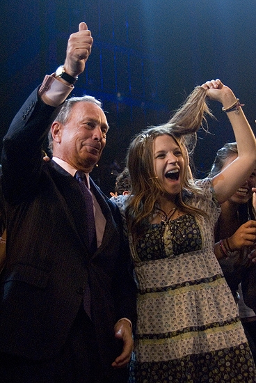 Photo Coverage: Mayor Bloomberg Takes in HAIR Image