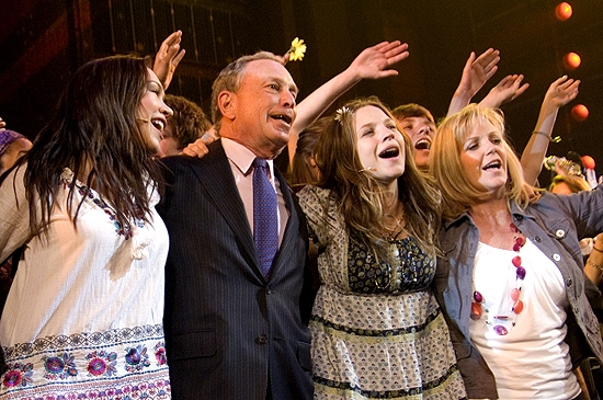 Diana DeGarmo, Mayor Michael Bloomberg and Vanessa Ray with Audience Members Photo