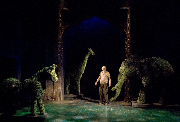 Photo Flash: Mark Taper Forum Presents BENGAL TIGER AT THE BAGHDAD ZOO Image
