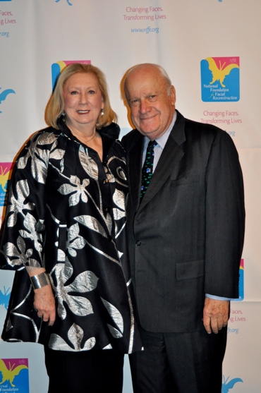 Photo Coverage: Stars Come out for 'Cabaret For Medicine' Image